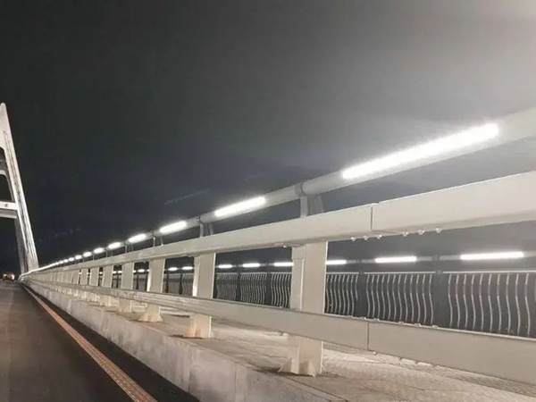 灯光护栏