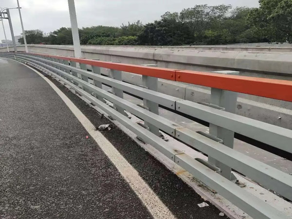 桥梁护栏