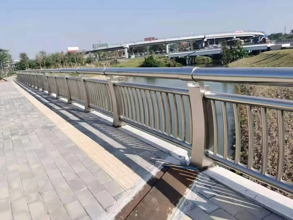 铝合金护栏